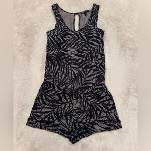 Women’s Banana Republic Black and Gray Romper small petite